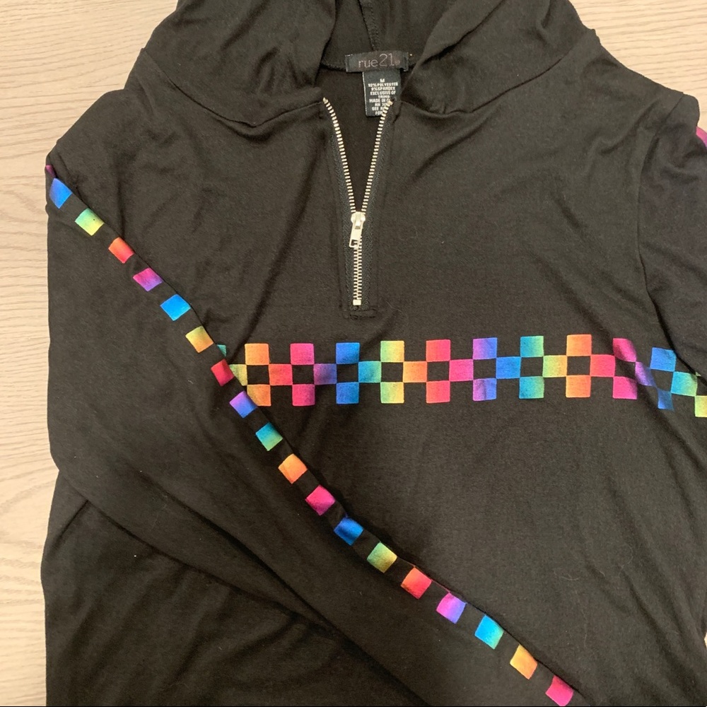 RUE21 - black quarter zip cropped hoodie, size M, in great condition - Picture 3 of 6